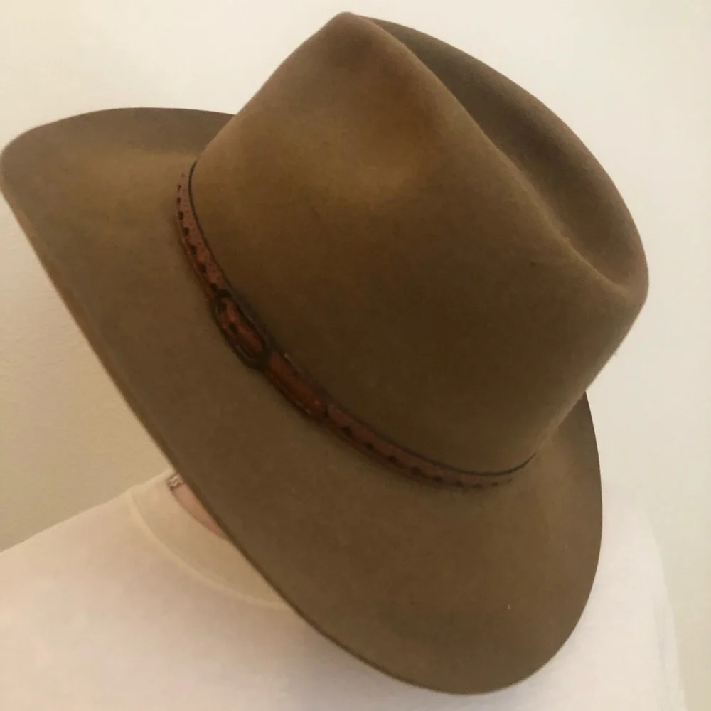 Nice Man’s Hat - Picture 7 of 7